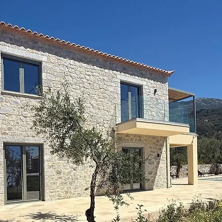 Marinaki *